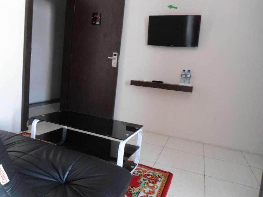 Vindhika Hotel Pengayoman Makassar Exterior foto